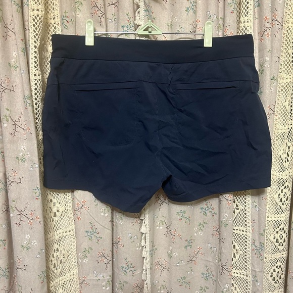 Athleta Trekkie Outdoor Utility Hiking Biking Workout Shorts Navy Size 16 - Picture 5 of 5